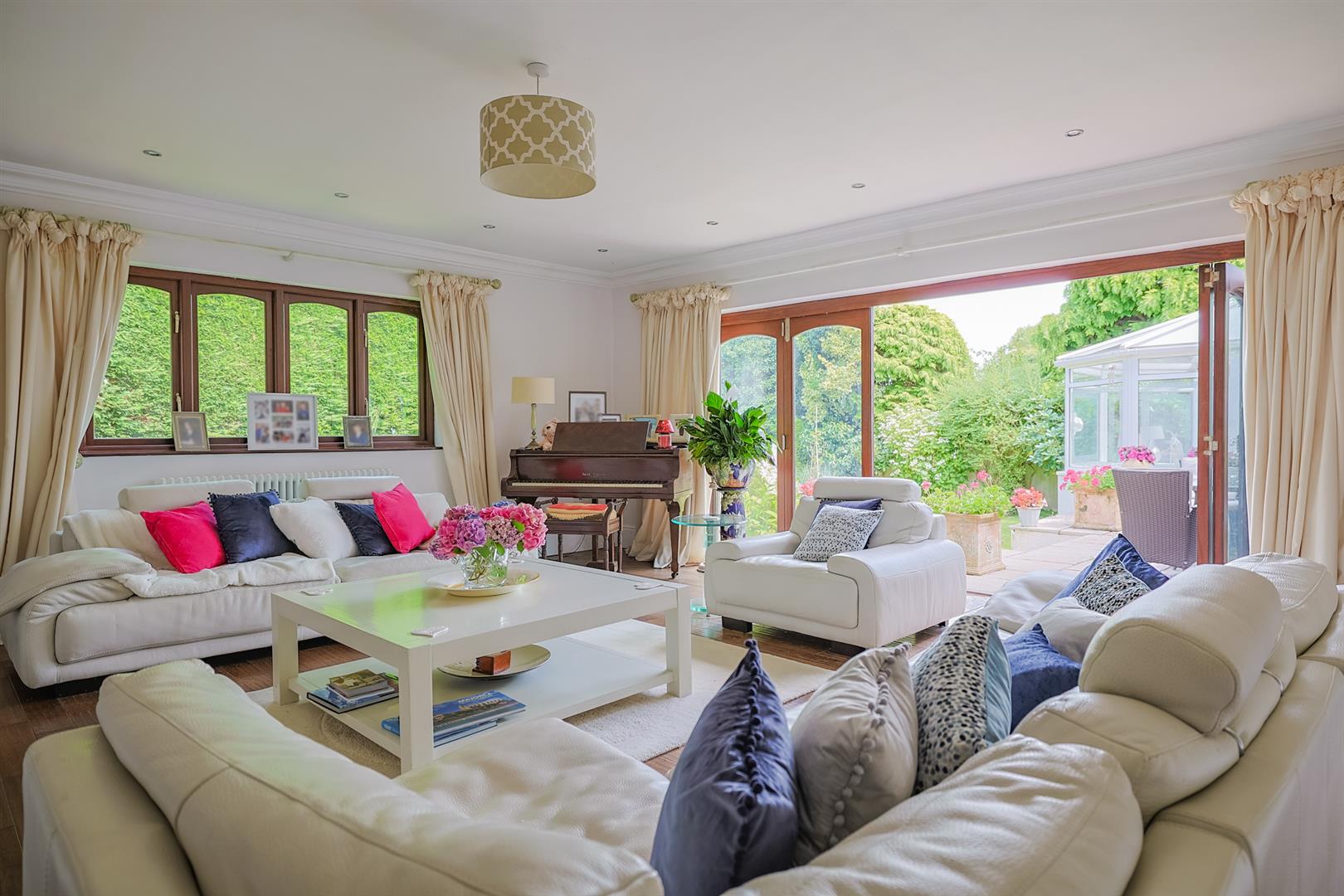 4 Palmyra Court, West Cross, Swansea, SA3 5TJ